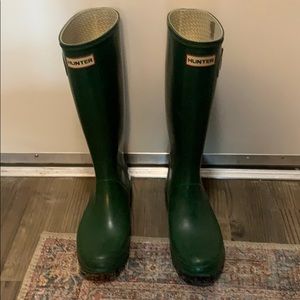 Green HUNTER rain boots